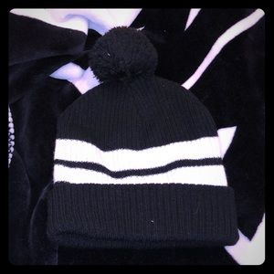 A black and white winter hat
